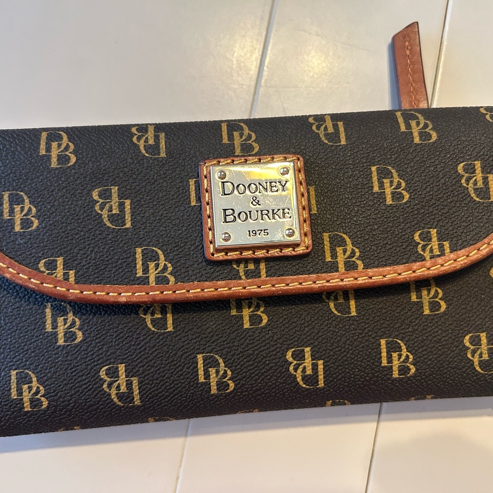 Dooney Burke wallet